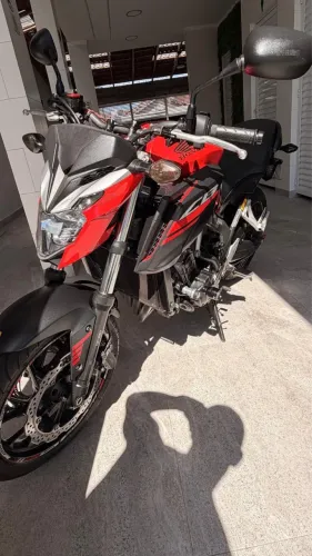 CB 650F Ano 2018 modelo 2019  Escap esportivo / acompanha o original