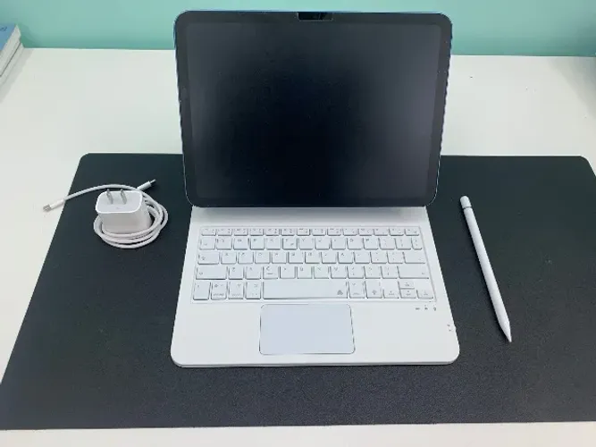 iPad A16(2025) 128GB, 98% de bateria com garantia Apple em perfeito estado