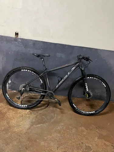 Bicicleta FIRST aro 29