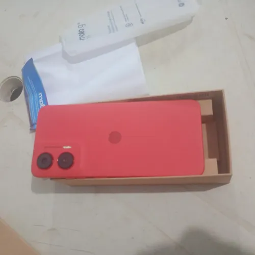 Moto G35 256GB com 2 meses de uso completo
