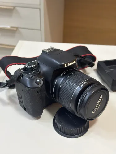 Camera Canon Rebel T3i