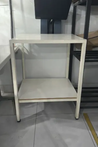 MESA DE METAL