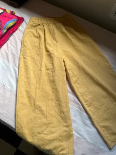 Calça amarela (P)