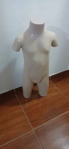 Manequim infantil 