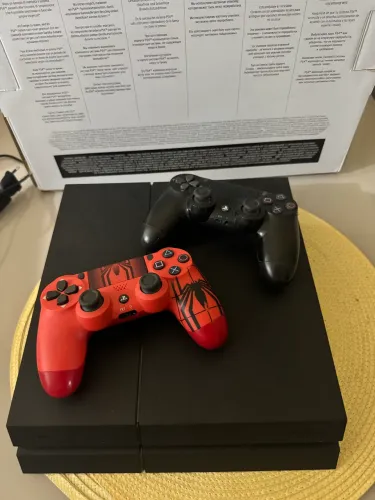 PS4 slim 1TB