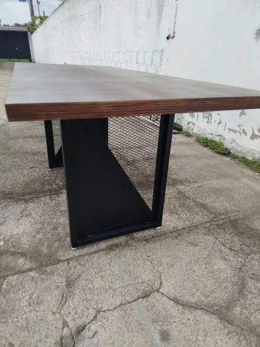Mesa em Compensado Naval 