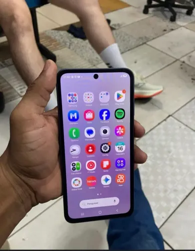 Vendo ou troco galaxy A35 5G 128/6 impecável!
