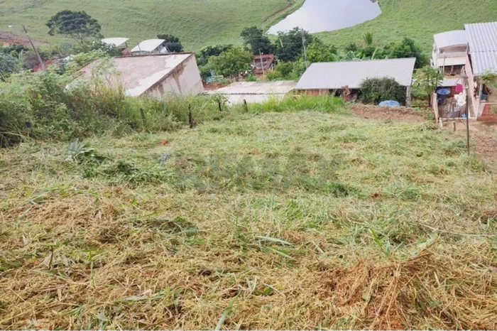 Terreno à venda no Loteamento Santa Clara, em Jerônimo Monteiro/ES