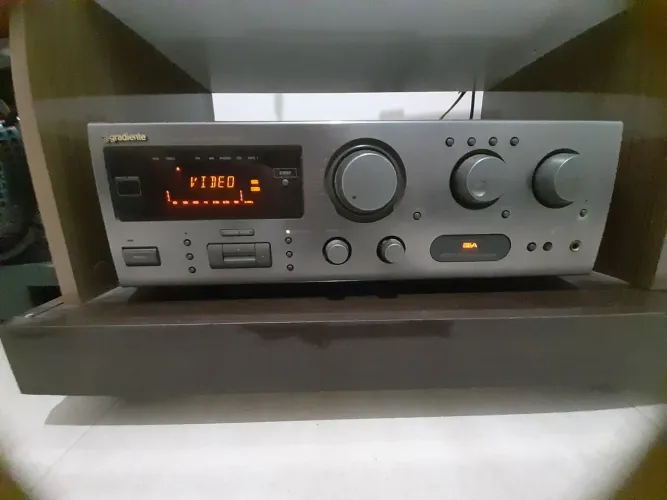 Receiver gradiente com 2 caixas de som