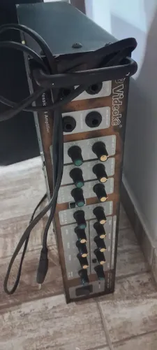 Amplificador com caixas