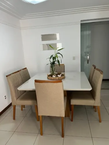 Mesa de Jantar - Alto Padrão - Madeira e Vidro Temperado - 6 cadeiras confortáveis