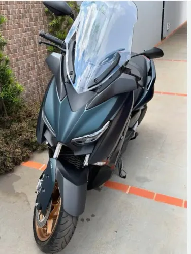 XMAX 250 - BAIXO KM