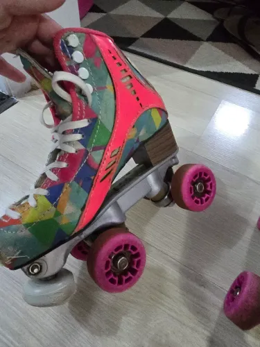 Patins 4 rodas infantil/ adulto- colorido