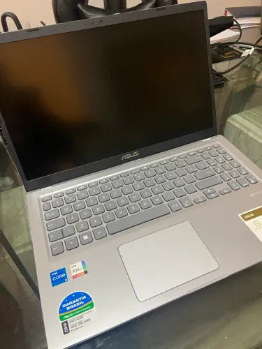 Asus Vivobook 15 i5 8 GB RAM SSD 256 GB