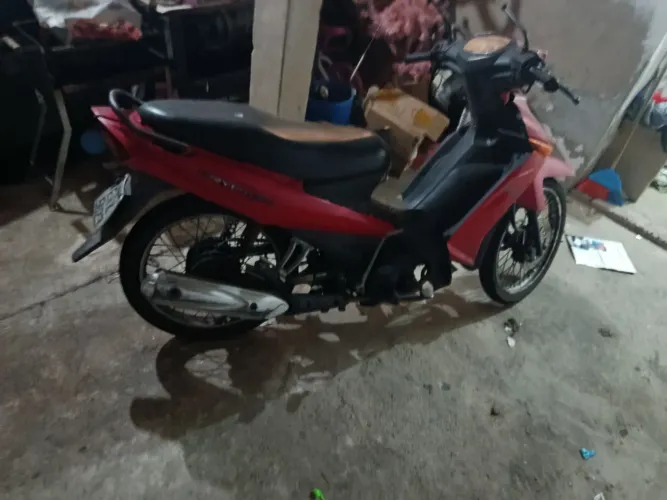 Vendo para tirar peças 