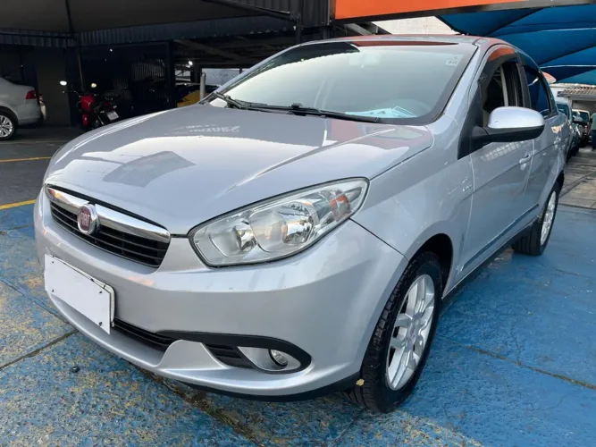 Fiat Grand Siena Essence Dual. 1.6 Flex 16V 2014