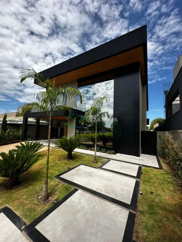 Condomínio Santa Luísa, 400M² Construção Sendo 5 Suítes