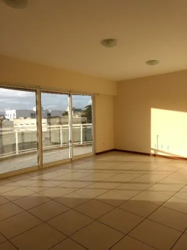 Atlântica Imóveis tem excelente Apartamento para Locação nos Cavaleiros, Macaé/RJ