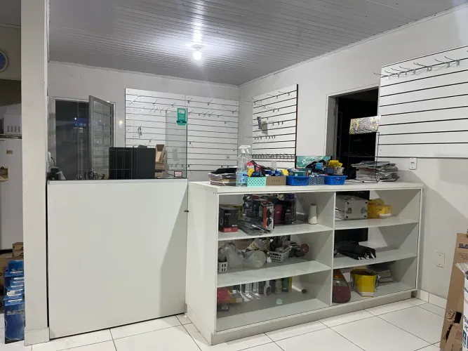 Vende-se balcão para comércio todo em mdf