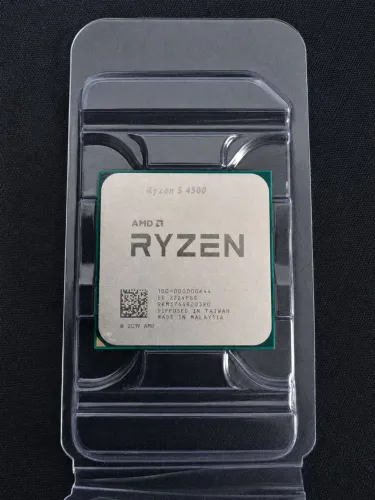 Ryzen 5 4500 ? 6 Núcleos / 12 Threads