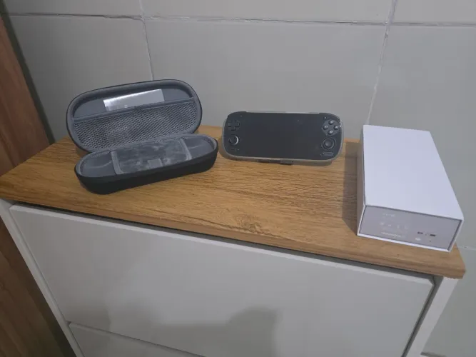 Retroid Pocket 5 + Acessórios 