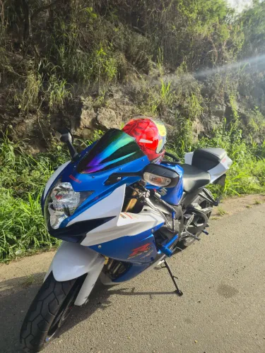 Moto em perfeito estado de conservação