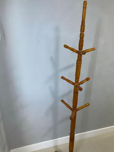 Vendo Cabideiro de madeira