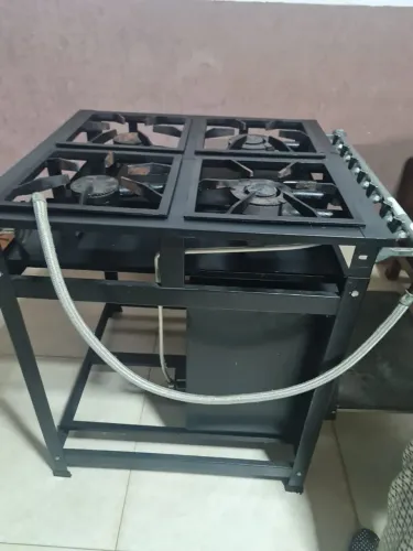Fogão industrial com forno