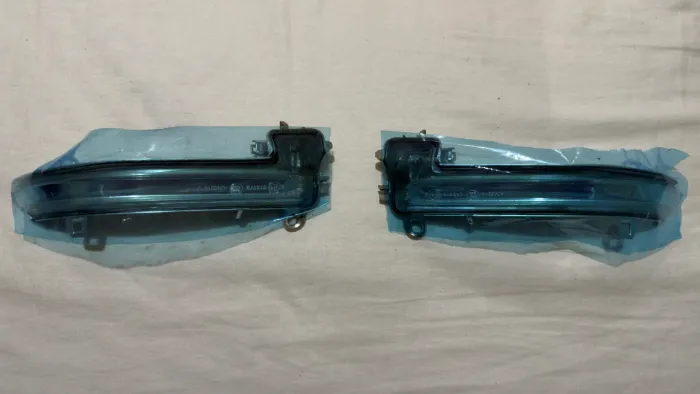 Setas do retrovisor BMW 320i 2015 - LD e LE