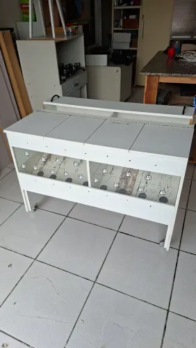Dispenser expositor de ração em mdf