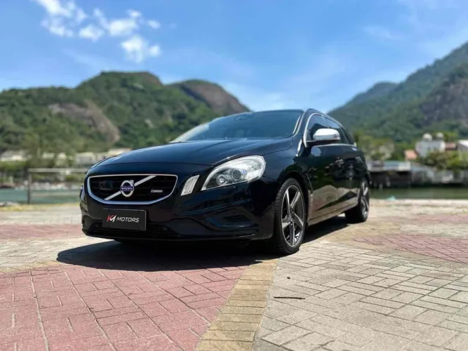 Volvo V60 T-6 R-design 3.0 AWD 4P 2013