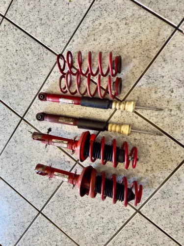 Molas e amortecedores preparados rebaixado