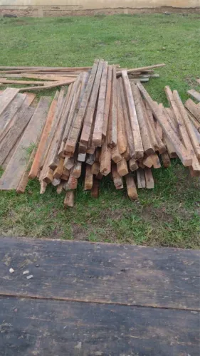 Pontalete de Pinus 6 x 6 x 3,00 mt  usados 