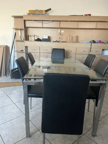 Mesa pra empresa com cadeiras 