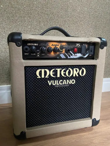 Amplificador Meteoro Space Jr Double 35w 8 Polegadas Eletroacústico