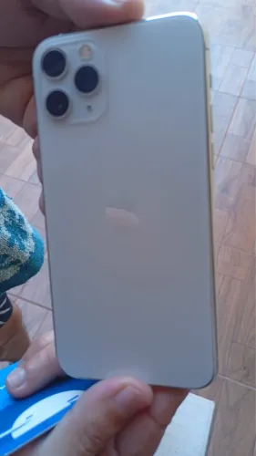 Vende - se iPhone 11 Pro com 6 mês de uso vai na caixa e com todos acessórios 