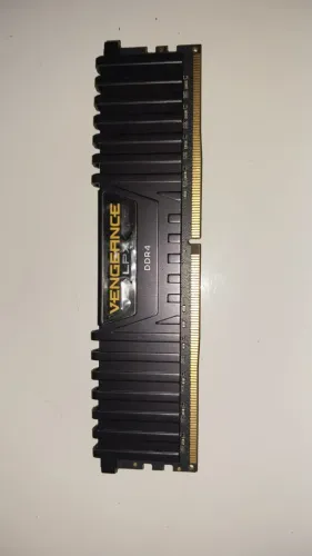 Memória RAM DDR4 16GB 2400mhz
