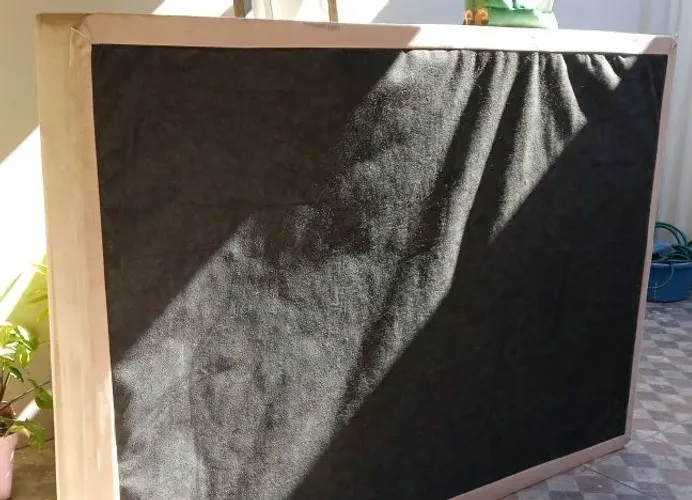Vende-se uma base de cama.