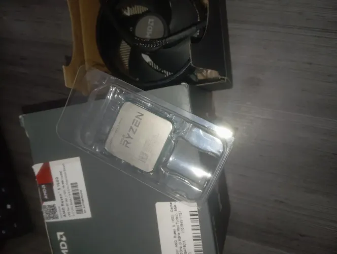 Ryzen 5 1600 + Cooler AMD Original