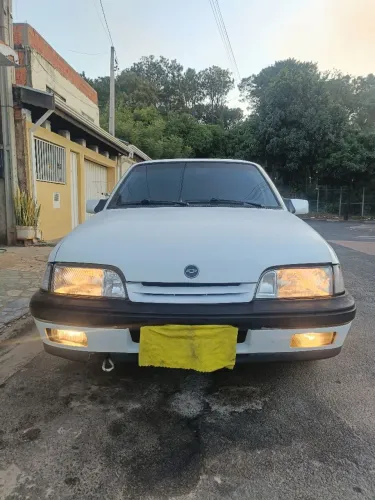 Chevrolet Monza GLS/ Hi-tech 2.0 EFI 2P E 4P 1995