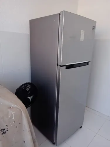Vende-se geladeira Samsung