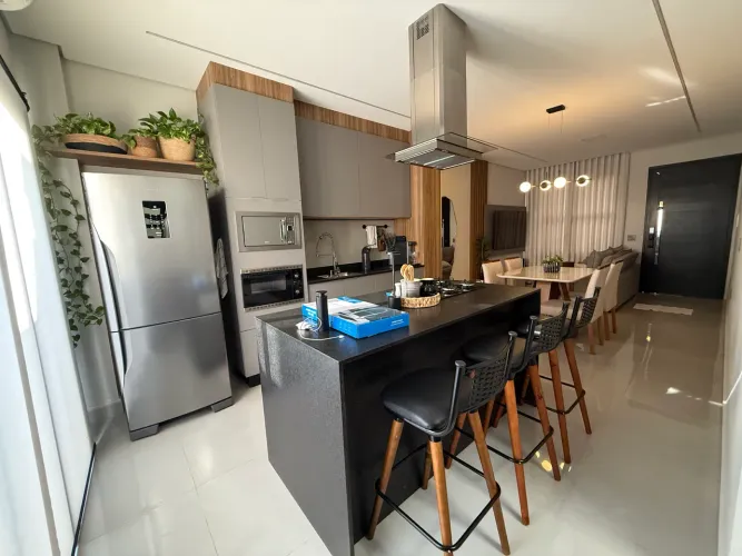 Vendo casa condomínio fechado em Americana
