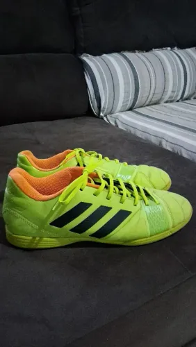 Chuteira Adidas