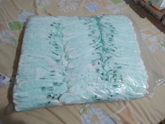 Vendo fralda Tam p / 70 unidades 