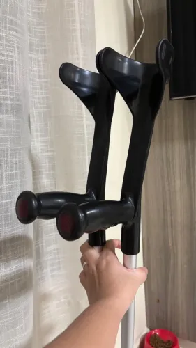 Vendo Par de Muletas Canadenses