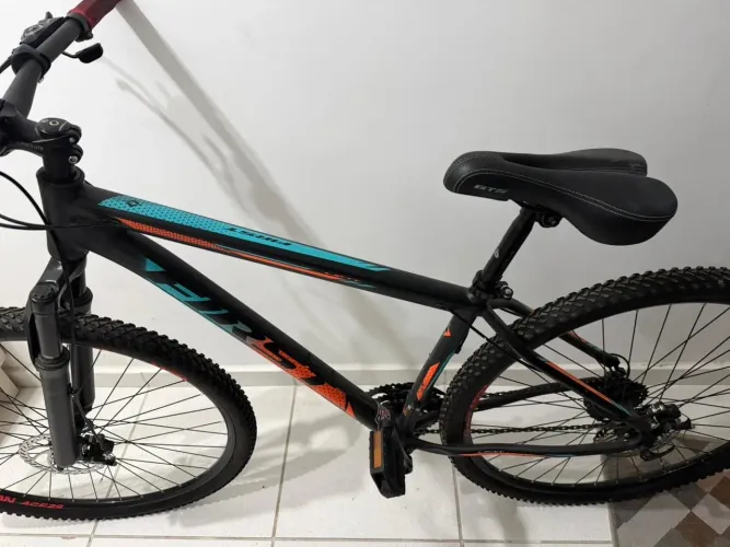 ? Bike First Aro 29 MTB 24 Marchas Freio a Disco