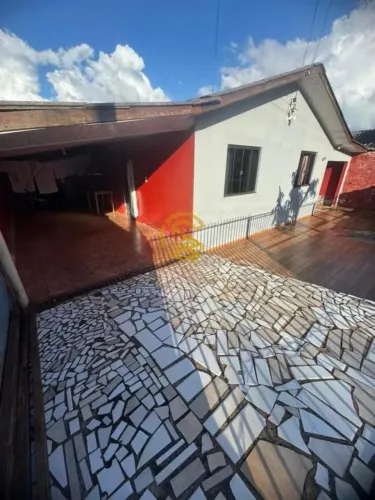 Casa para Venda em Santa Tereza do Oeste, Centro, 4 dormitórios, 2 suítes, 2 banheiros, 2 
