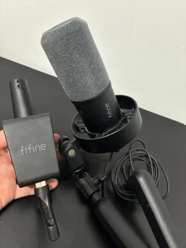 Microfone - Fifine K669/K669B + Braço articulado
