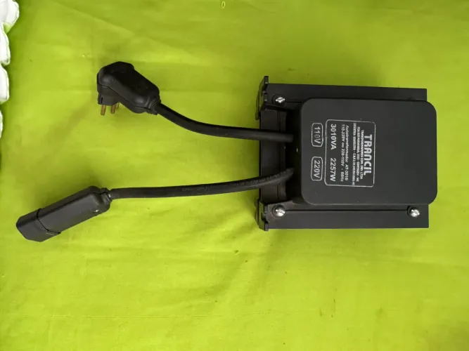 Autotransformador Trancil AT-301B