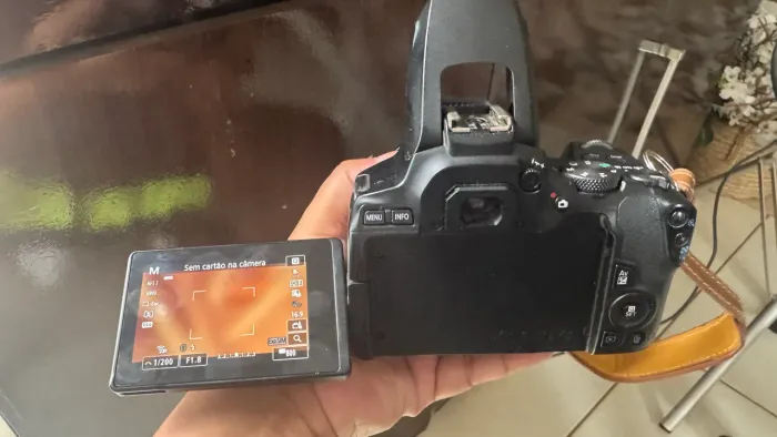 Canon SL3 + lente 35mm 